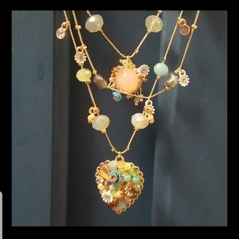 Betsey Johnson Weave and Sew Heart necklace. NWT - Picture 4 of 7